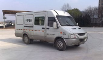 依维柯押运车