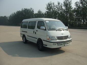 金龙5.3米10-14座轻型客车(XMQ6530E73)