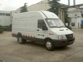 依维柯厢式运输车