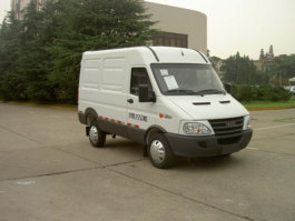 依维柯厢式运输车