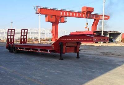 昌骅12.8米25.6吨低平板运输半挂车(HCH9350TDP)