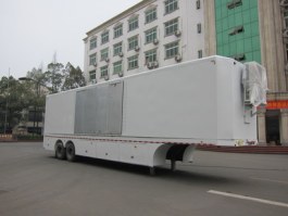 展示半挂车