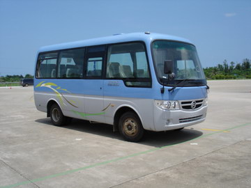 金旅6米10-19座客车(XML6603J33)