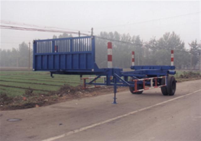 中油8.6米10吨运材半挂车(ZYT9130TYA)