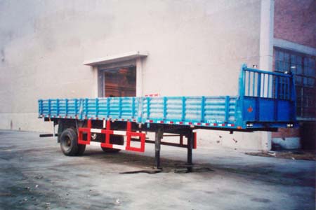 中油8.2米10吨半挂车(ZYT9130)