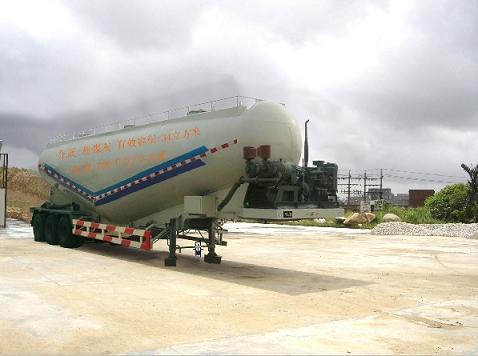 新华旭11米22.7吨粉粒物料运输半挂车(XHX9320GFL)