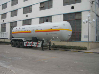 安瑞科12.8米23吨液化气体运输半挂车(HGJ9403GYQ)