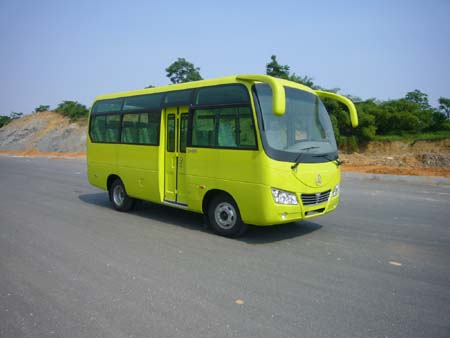三一6米13-19座轻型客车(HQC6600GSK)