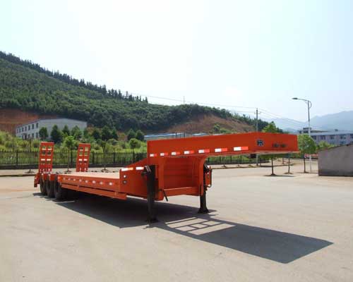 闽峰13米31吨低平板半挂车(FDF9403TDP)