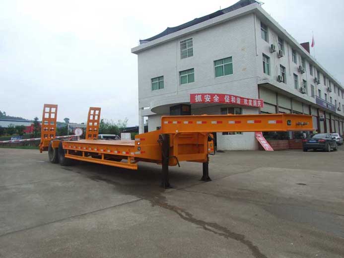闽峰12米27.5吨低平板半挂车(FDF9352TDP)