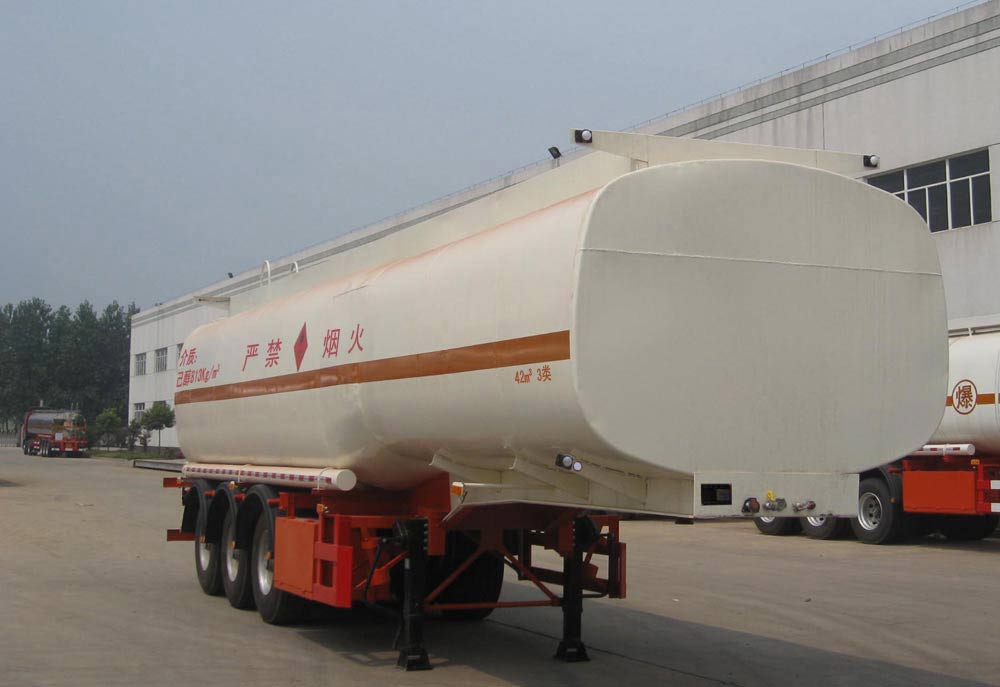 兴扬11米33.5吨易燃液体罐式运输半挂车(XYZ9406GRY)