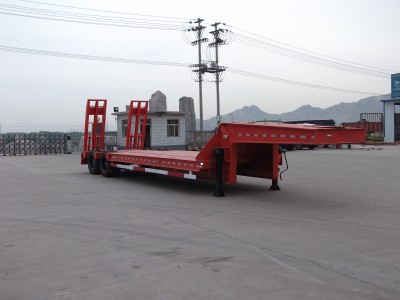 顺运12米27.8吨低平板半挂车(HYY9350TDP)