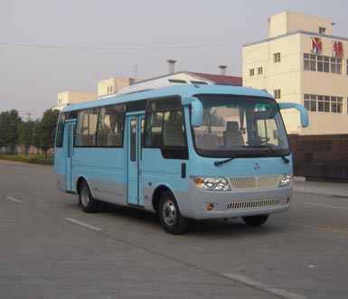 金南7.3米24座客车(XQX6720D4Y)
