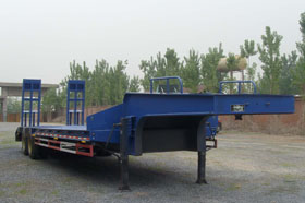 天牛12.2米18.5吨低平板半挂车(TGC9260TD)