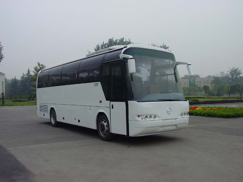 北方9米24-39座豪华旅游客车(BFC6900)