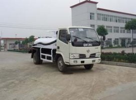 吸粪车