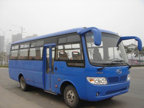 金龙7.2米10-23座客车(KLQ6728AE3)