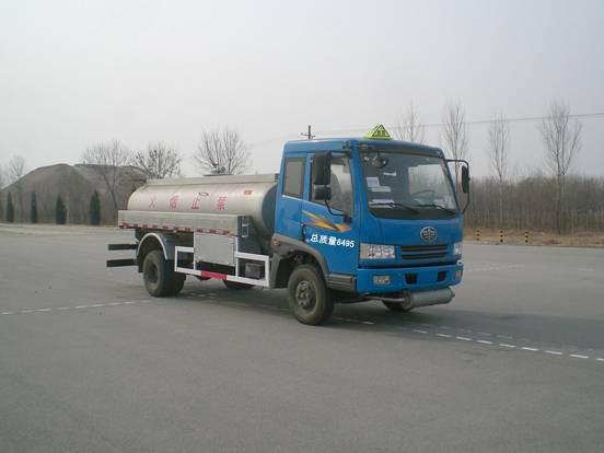中集牌ZJV5083GHYSD化工液体运输车图片