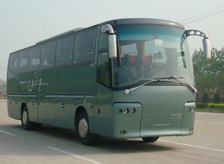 中通博发12米24-47座客车(LCK6128H-3)
