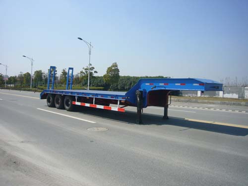 沪光12.1米28吨低平板半挂车(HG9400TDP)