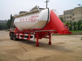 固井下灰半挂车