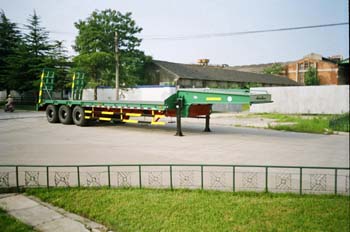 金鸽12米30.4吨低平板专用半挂车(YZT9391TDP)