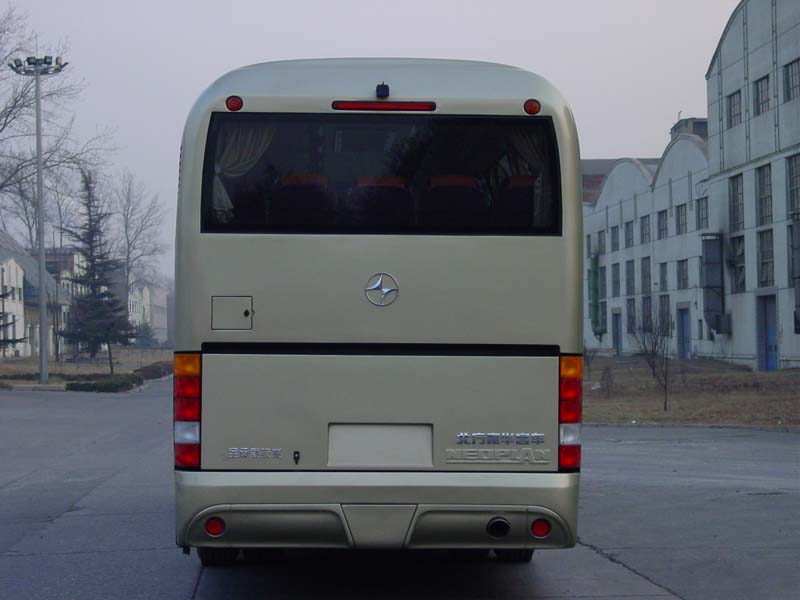 北方BFC6120-2DX豪华旅游客车公告图片