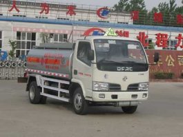 程力威牌CLW5060GHY3化工液体运输车