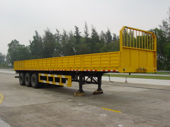 桂通12.6米30吨半挂车(NG9370L)
