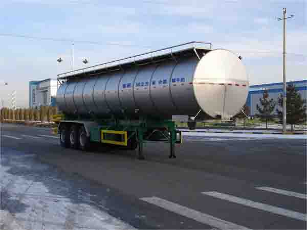 牧利卡12.9米26.1吨液态食品运输半挂车(NTC9403GYS)