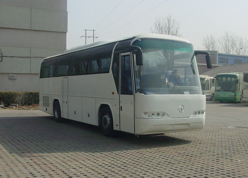 北方10.7米23-45座豪华旅游客车(BFC6110BY)