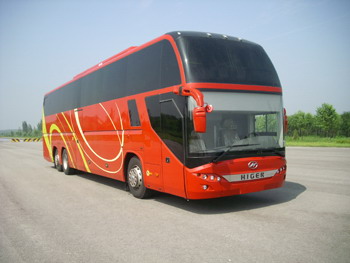 金龙13.7米24-71座客车(KLQ6145D)