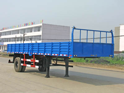 程力威8.5米10吨半挂车(CLW9130)