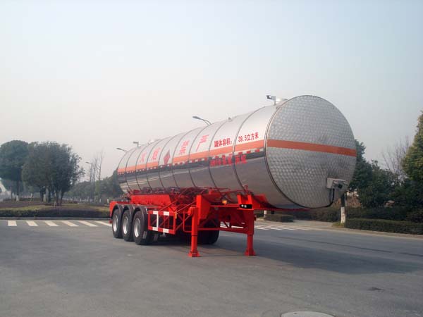 宏宙12.4米30吨液化气体运输半挂车(HZZ9406GYQ)