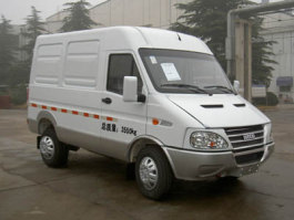 依维柯牌NJ5043XLCQC冷藏车