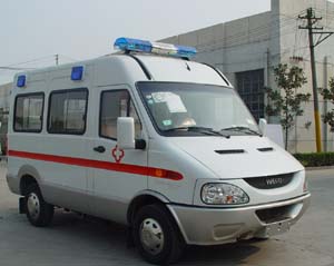 JLY5044XJH3 金陵牌救护车图片