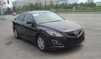 马自达牌CA7257AT5型轿车