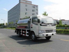 沥青洒布车