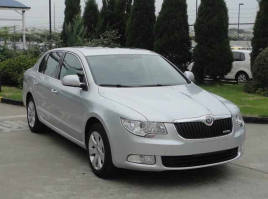 昊锐牌SVW7149GRD型轿车