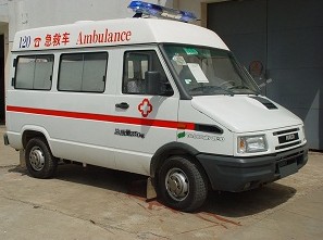宏运牌HYD5045XJHS救护车