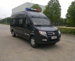 运兵车