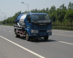 吸污车