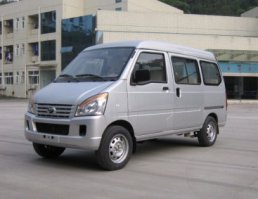 力帆牌LF6380型短头乘用车