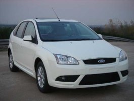 福克斯(FOCUS)牌CAF7180B型轿车