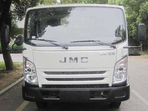 JX1093TPK24 江铃4.7米载货汽车图片