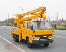 高空作业车
