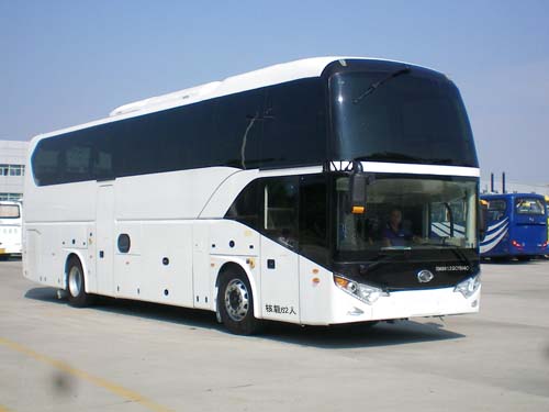 金龙12米24-64座客车(XMQ6125CYN5C)
