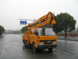 高空作业车