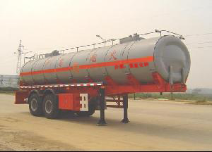 江淮扬天8米24吨化工液体运输半挂车(CXQ9330GHY)