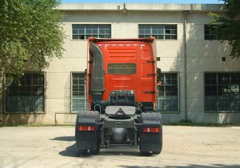 ZZ4187V3517N1H 豪泺牵引汽车图片